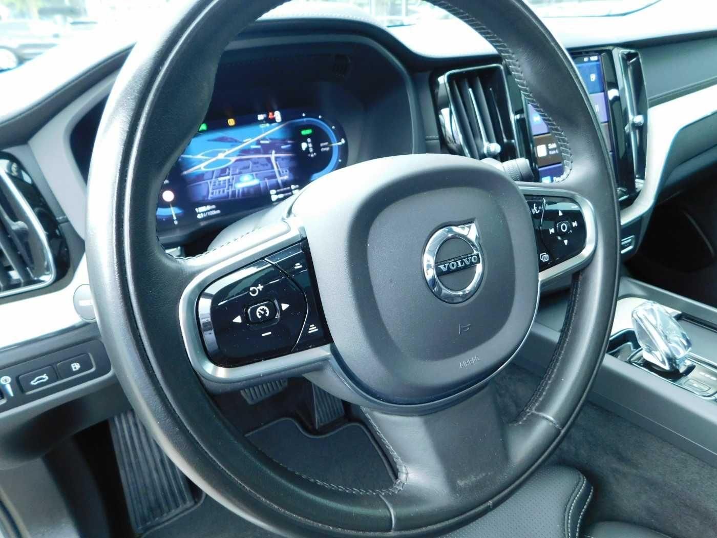 Fahrzeugabbildung Volvo XC60 T8 AWD Recharge Inscription