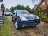 Porsche Cayenne Turbo 4.5 Liter - Porsche Cayenne aus 2006: Turbo