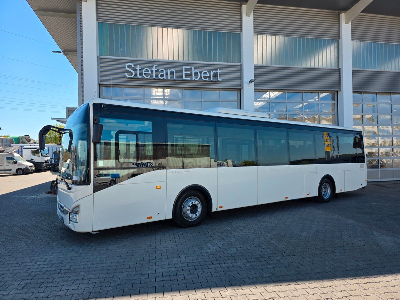 Fahrzeugabbildung Iveco Crossway LI6C 12 Klima Intarder 45+26+1
