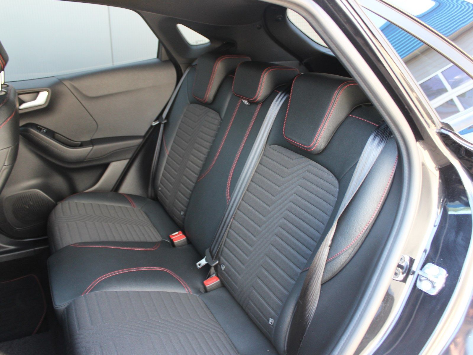Fahrzeugabbildung Ford Puma ST-Line X 1,5 EcoBoost Mild Hybrid