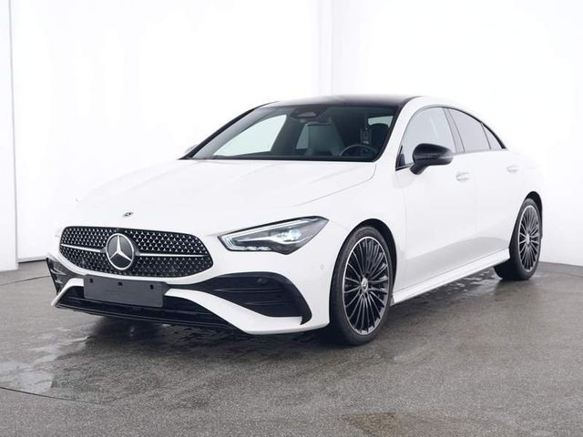 Mercedes-Benz CLA 200 d AMG Night-Paket Pano Kamera Leder 19"