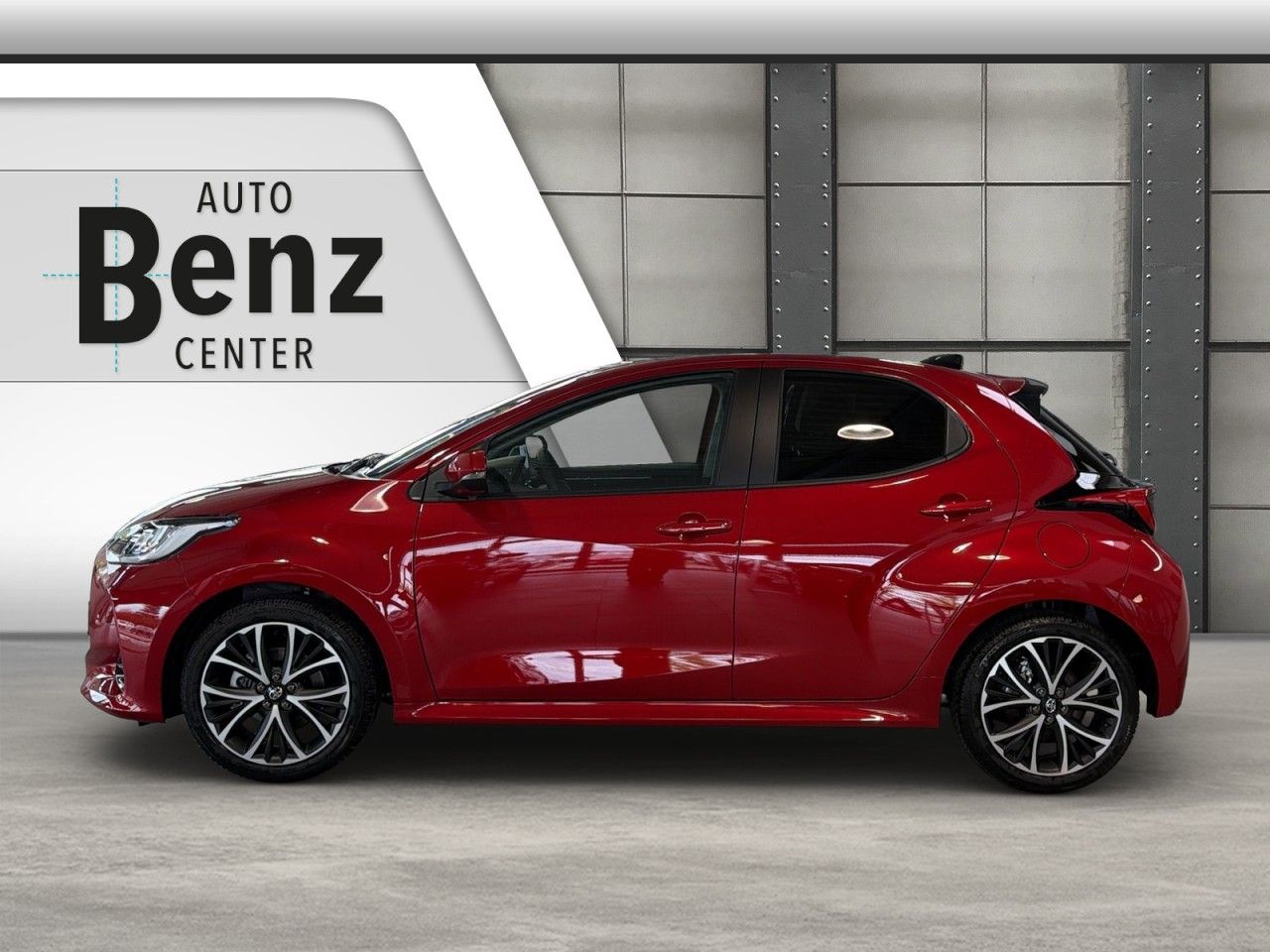 Toyota YARIS 1.5 HYBRID TEAMPLAYER KLIMA*SHZ*KAM*CARPL* imagem 2