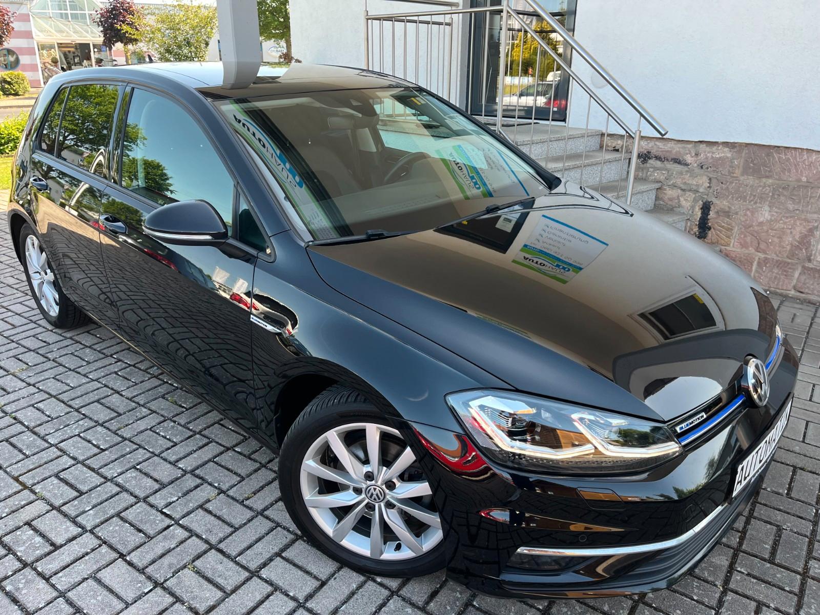 Volkswagen Golf VII Lim. Highline°Pano°Navi°2.Hd