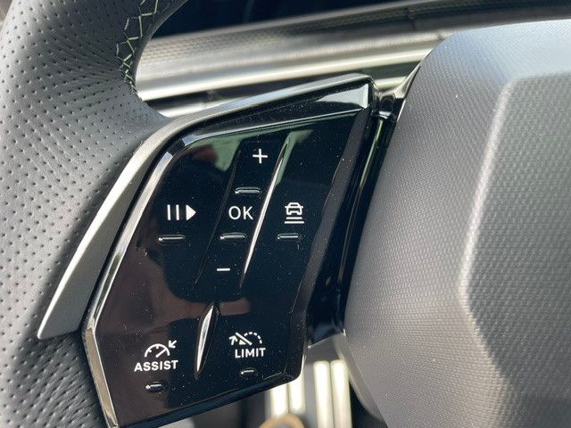 Fahrzeugabbildung Peugeot 5008 GT MHEV E-DSC+Navi+VollLED+Kamera+Sitzheizu