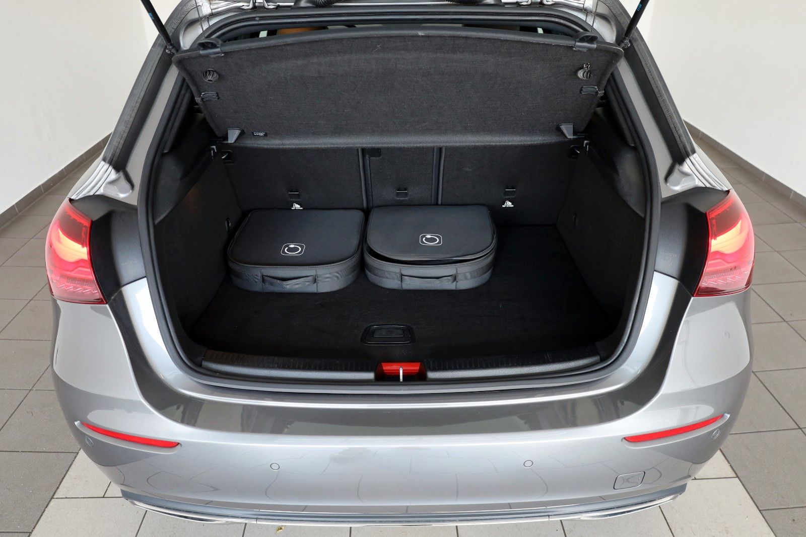 Fahrzeugabbildung Mercedes-Benz A 250 e Progressive,T.Leder,Navi,LED,SH,360°Kam