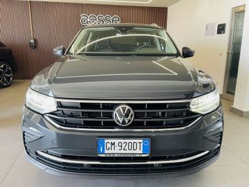 Volkswagen Tiguan - 2