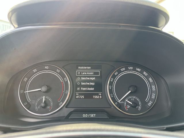 Fabia Tour 1.0 TSI DSG *LED*SHZ*KLIMA*