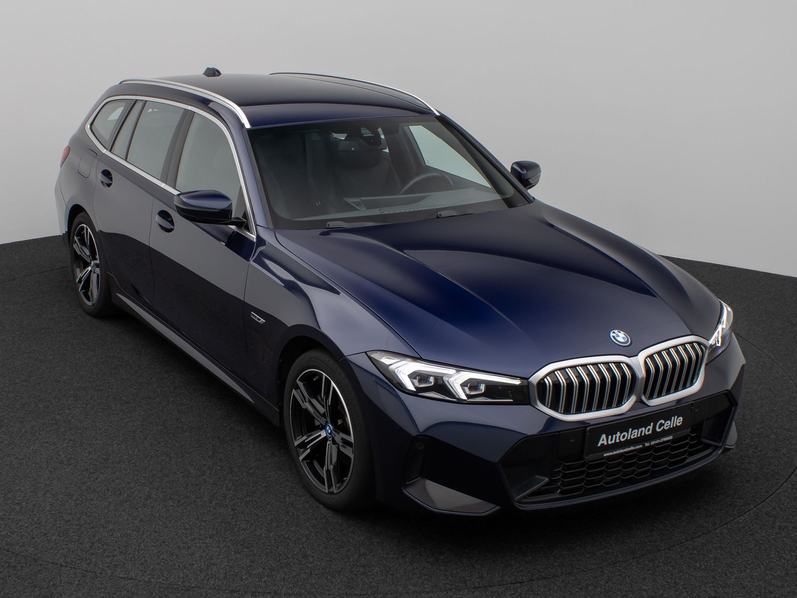 Fahrzeugabbildung BMW 320e M Sport DAB Widscreen PDC Individual 18Zoll