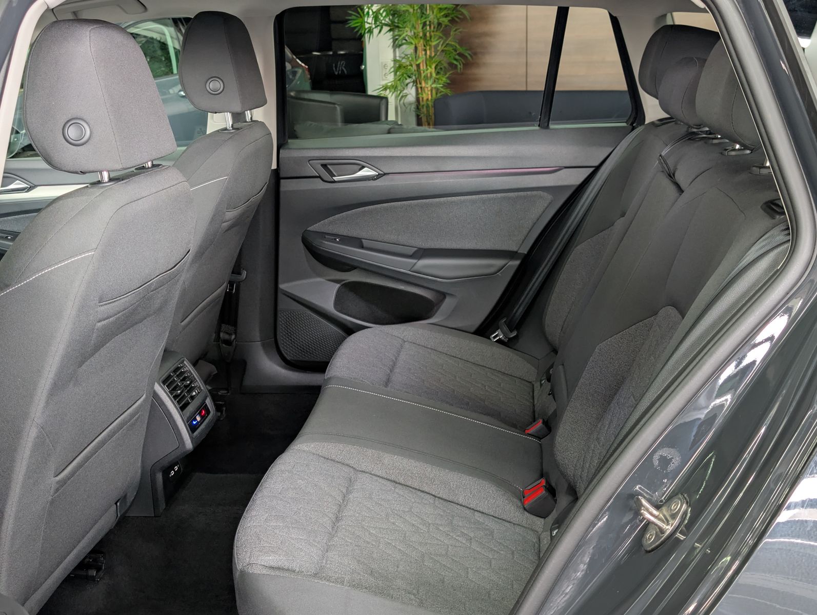 Fahrzeugabbildung Volkswagen Golf Move 1.5 TSI ACC LED SHZ VIRT AMBI APP BHL