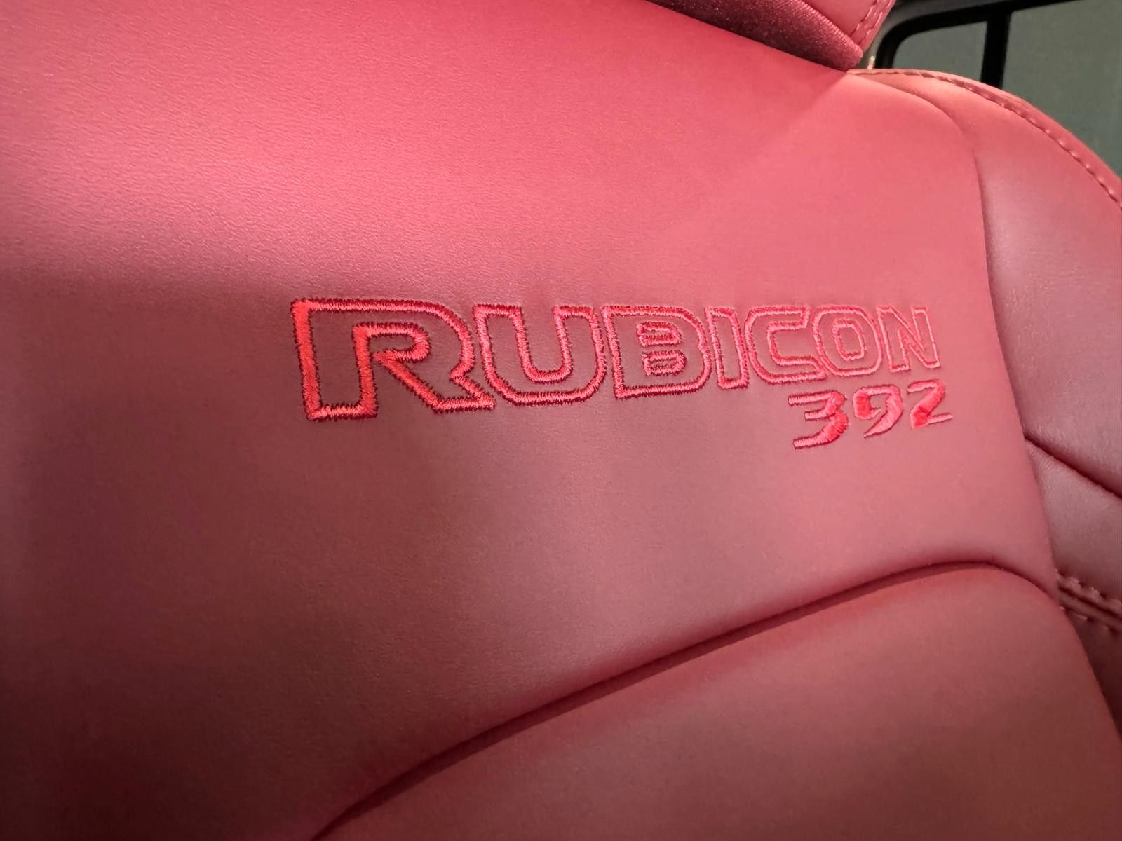 Fahrzeugabbildung Jeep RUBICON 392-V8-3" FAHRWERK-37" REIFEN-POWERSTEPS