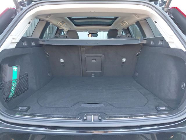 VOLVO V60 B4 (Bild 12 von Array)