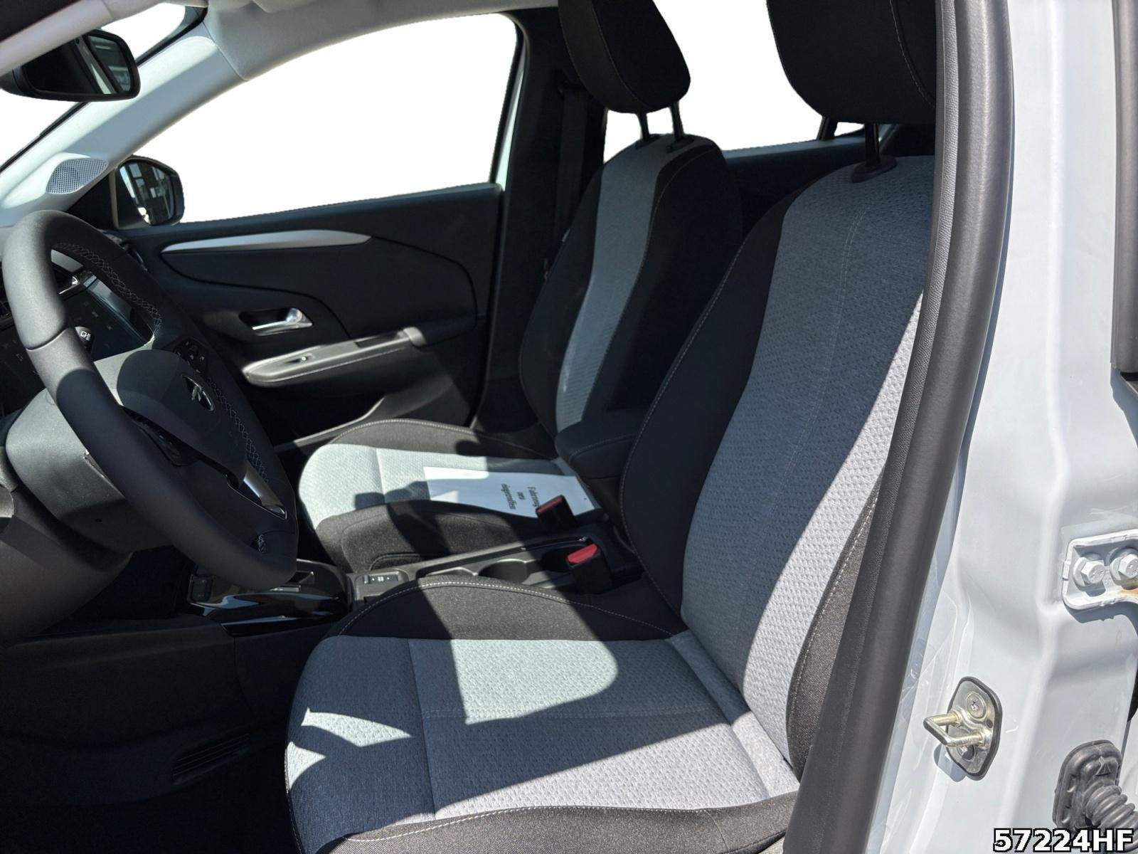 Fahrzeugabbildung Opel Corsa F Edition Hybrid 110 PS AT