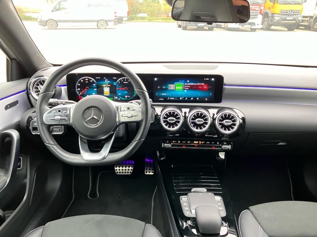 Fahrzeugabbildung Mercedes-Benz A 250 e AMG*NIGHT*MBUX HE*DAB*LED*KAMERA*PTS*