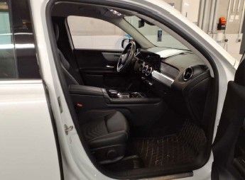 Fahrzeugabbildung Mercedes-Benz GLB 200 4M Style+StandH+Distr+RKamera+Augment