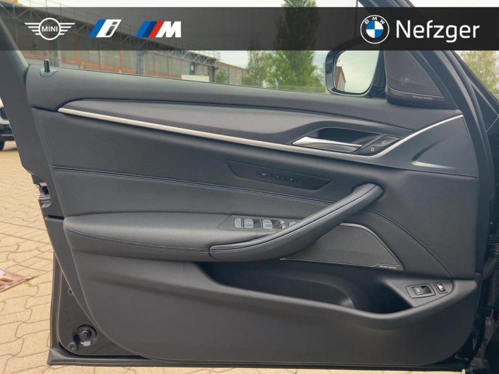 BMW 530 e xDrive Touring M-Sport HUD Pano H/K Laser