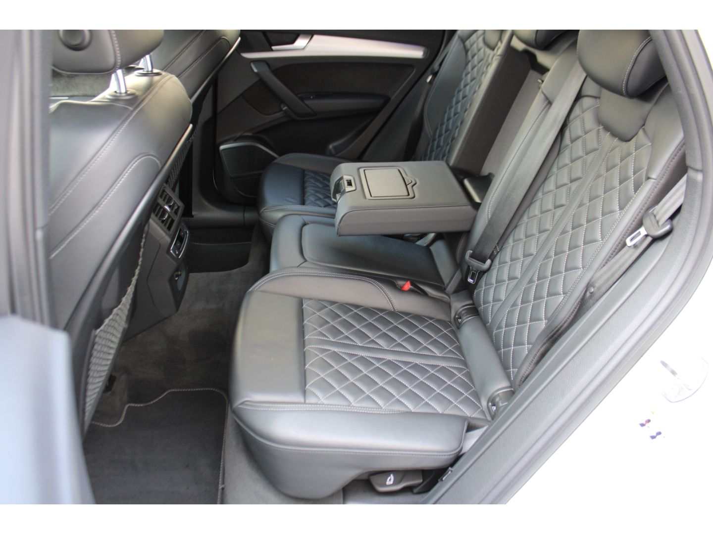 AUDI SQ5 3.0TDI quattro Matrix Pano B&O StHzg 8fach A - Image 8