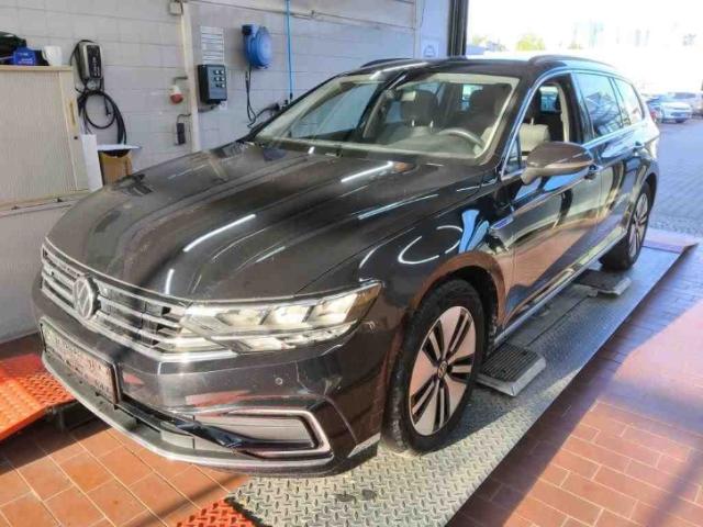 Volkswagen Passat Variant 1.4 eHybrid DSG GTE +ACC+Kamera