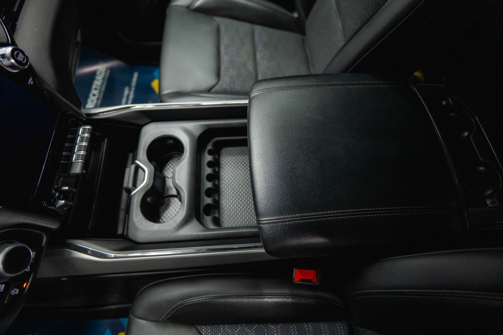 Fahrzeugabbildung Dodge RAM 5.7 V8 HEMI 4x4 Built to Serve LONG AxleLock