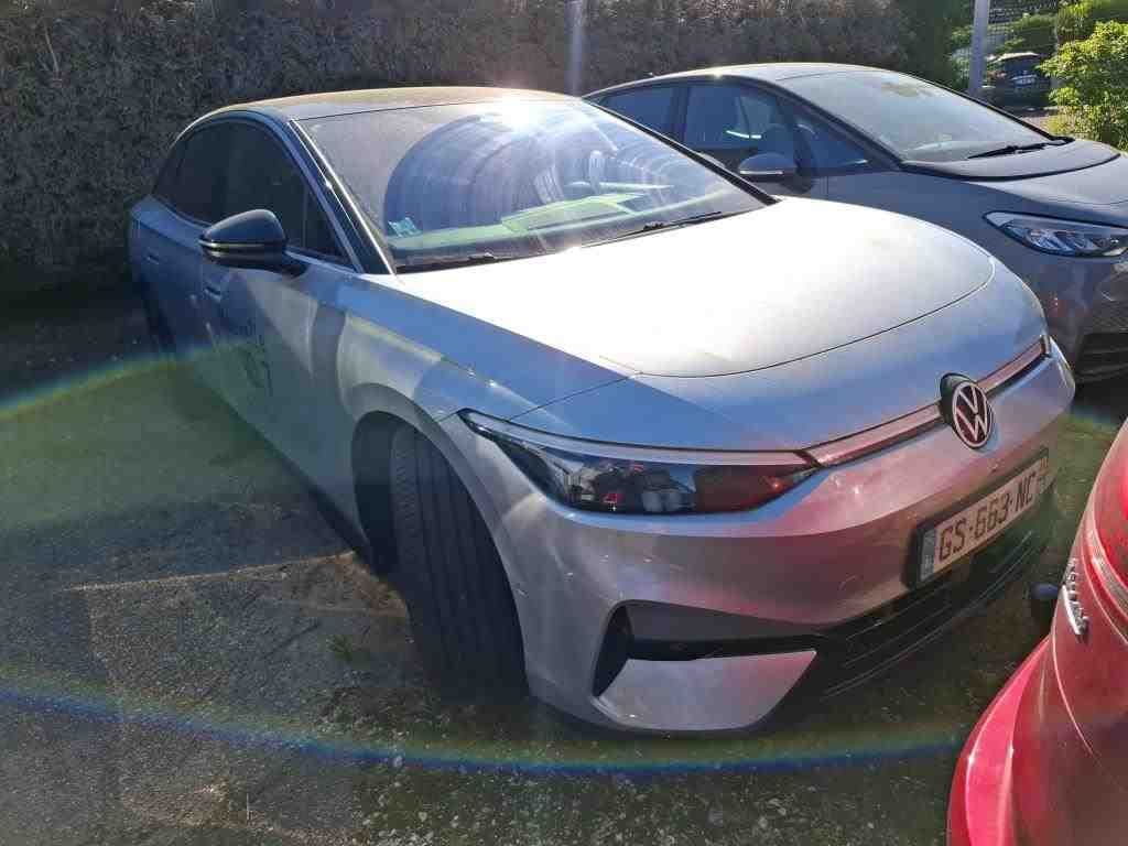 Volkswagen ID.7 Pro 82 77 kWh DCC Kamera 360 Harman Kardon foto 3