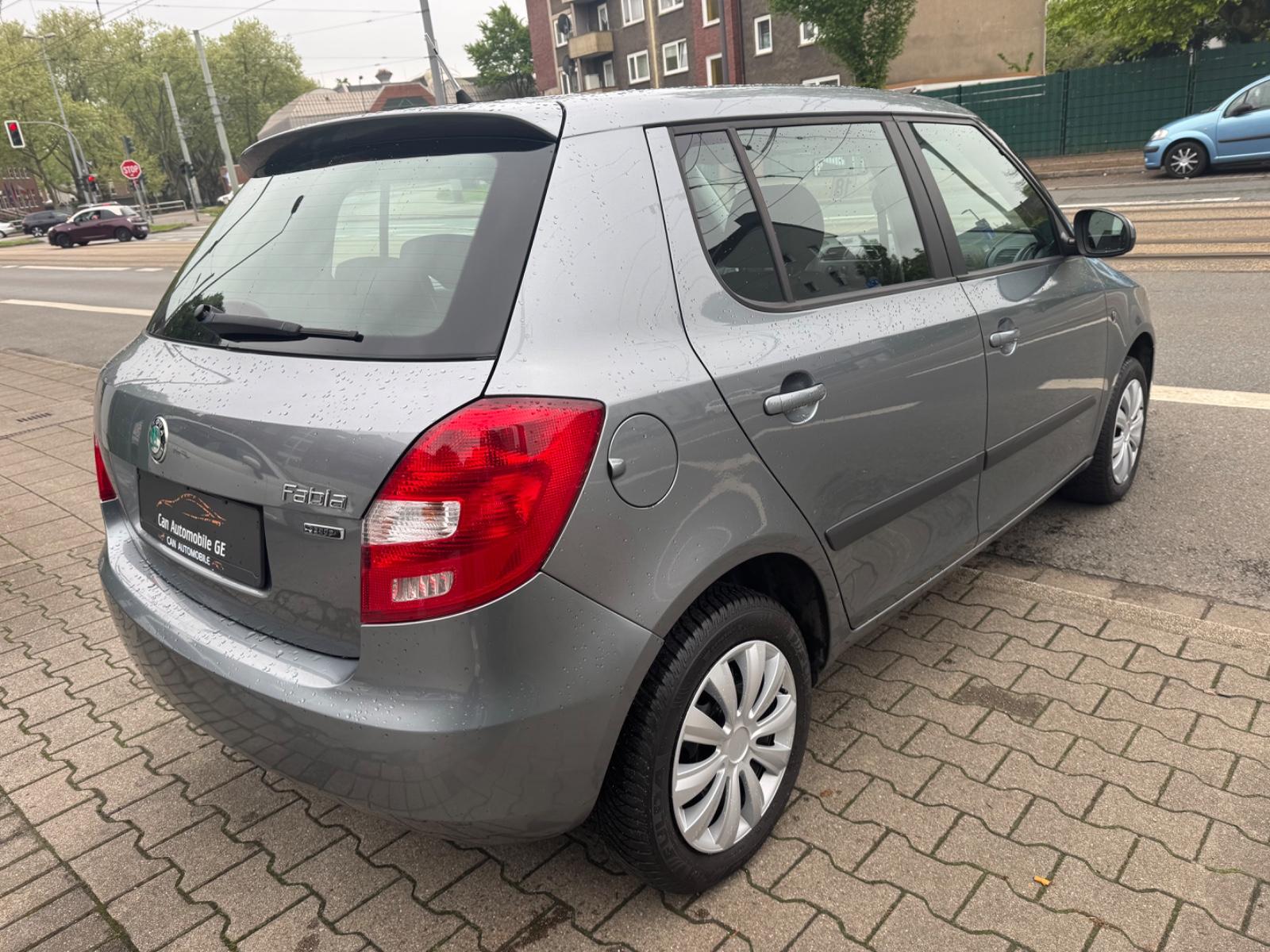 Skoda Fabia Ambition*TÜV/AU NEU*INSPEKTION NEU*KLIMA*