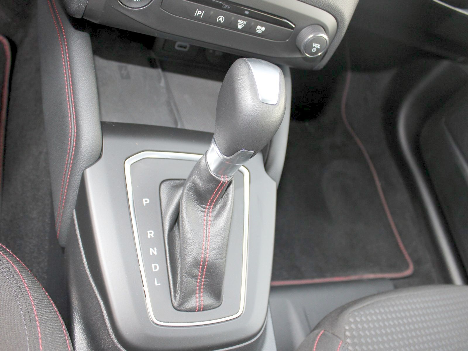 Fahrzeugabbildung Ford Focus ST-Line X 1,0 EcoBoost Mild-Hybrid
