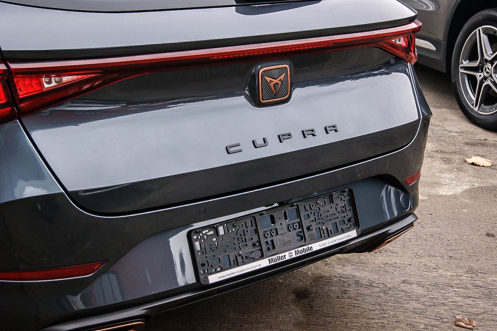 Fahrzeugabbildung CUPRA Leon Sportstourer e-HYBRID VIRTUAL ACC XL 1HAND