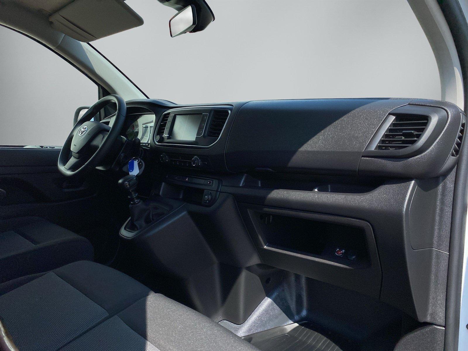 Toyota Proace  2,0 D 6-Gang L2 Kasten 4-türig Meister