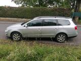 Volkswagen Passat.Klimatr.Xen,PDC.Navi.Alus1ATÜVneu - Volkswagen Passat aus 2010: Kombi