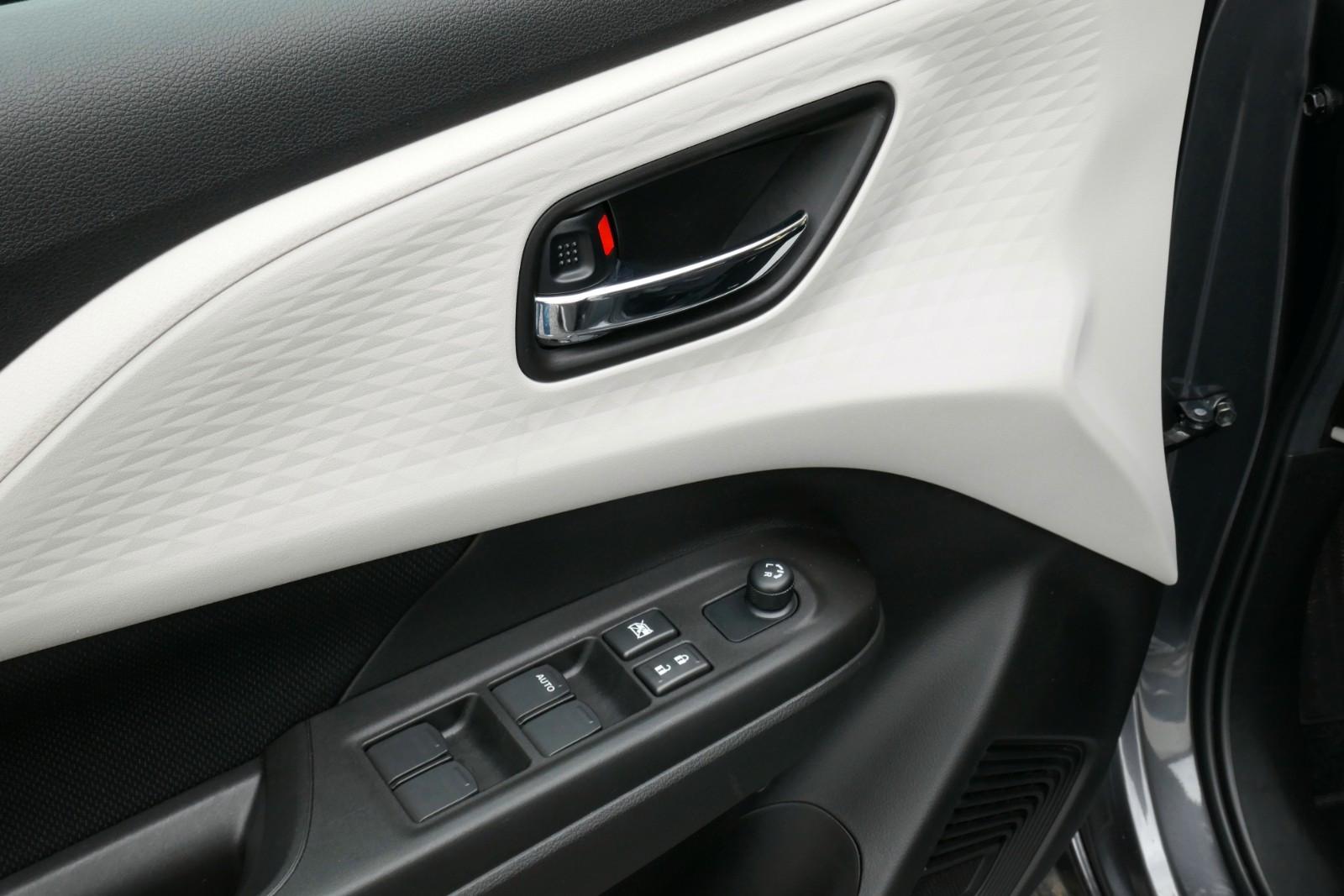 Suzuki Swift COMFORT Navi ACC Kamera Shzg Keyless M&S, миниатюра 27