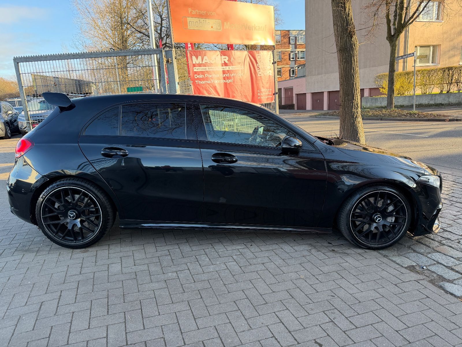Fahrzeugabbildung Mercedes-Benz A 35 AMG 4Matic*BURMESTER*PANO*LED*ALCANTARA*19"