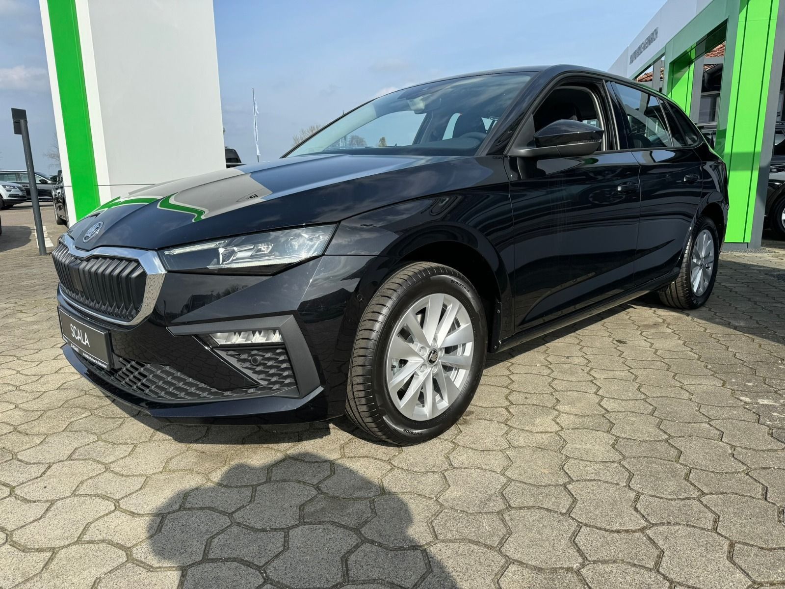 Fahrzeugabbildung SKODA Scala 115PS DSG*RFK*NAV*ACC*Matrix*SideAss*eHeck