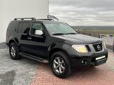 Nissan Pathfinder 2.5 dCi SE*NUR 127TKM*7SITZER*AHK* - Nissan in Mainz