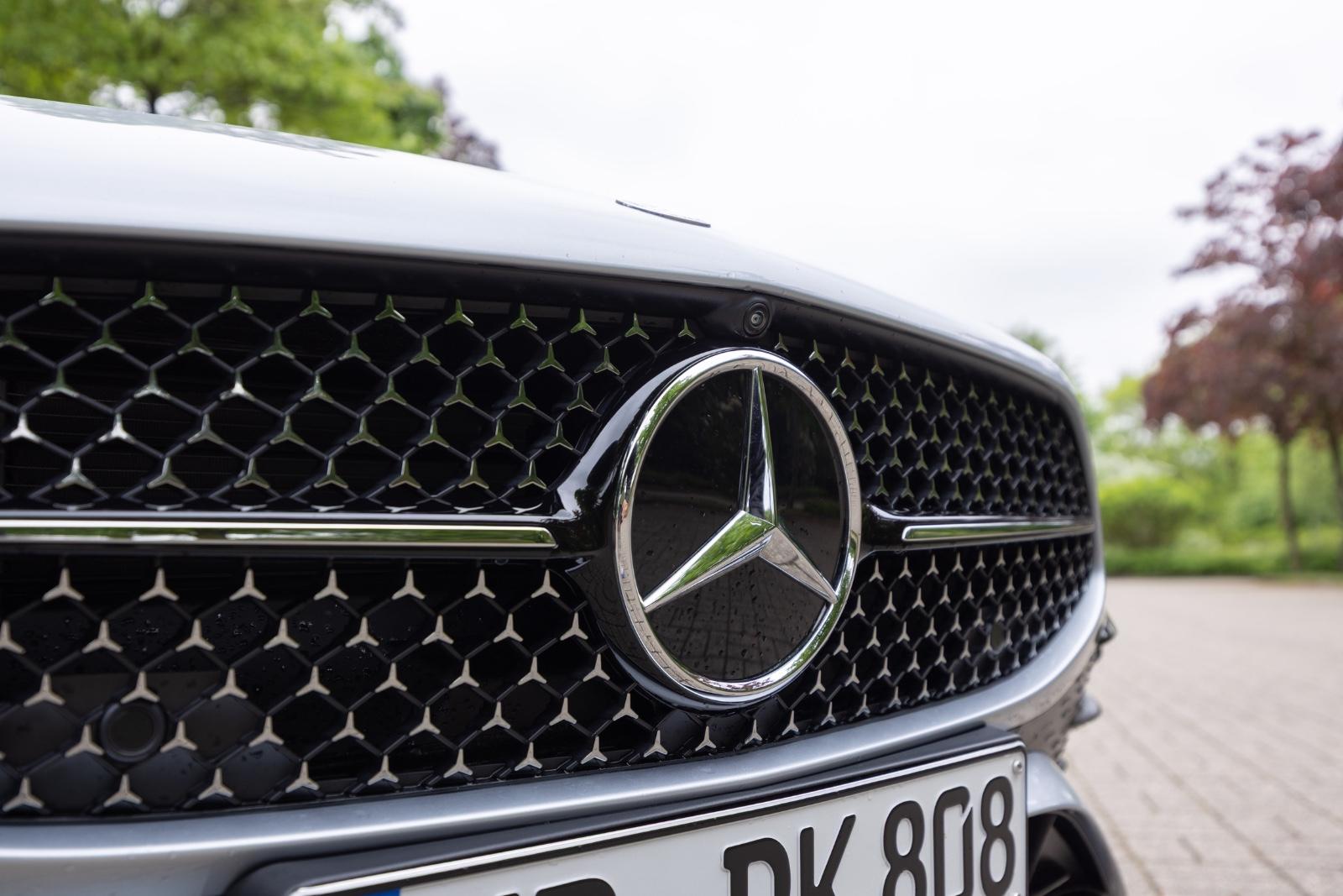 Mercedes-Benz CLA 180/AMG/PANO/NIGHTP./19*/DISTRO/360KAM