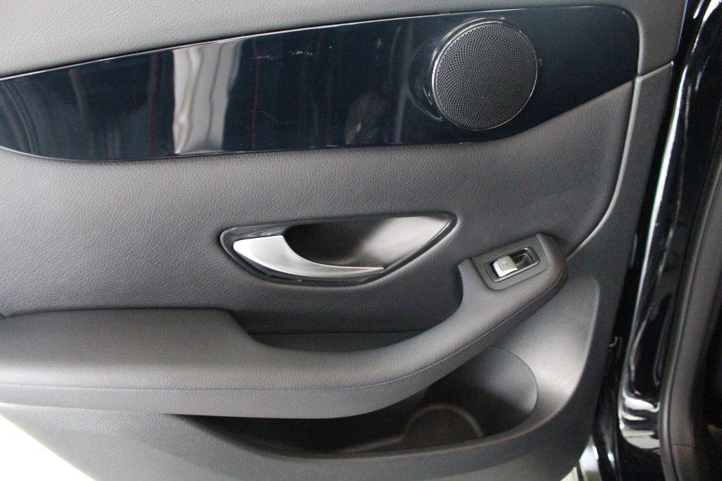 Mercedes-Benz GLC 220 d 4M AHK DISTRONIC LED Kamera COMAND SHZ