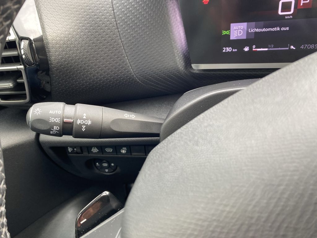 Fahrzeugabbildung Citroën C4 Benzin 155 Automatik Shine *Winterpak*Nav*LED