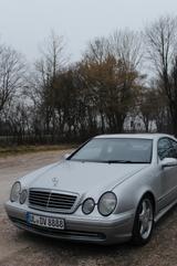 Mercedes-Benz CLK 55 AMG mit LPG Anlage - Mercedes-Benz CLK 55 AMG: Coupe