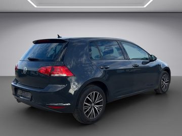 Volkswagen Golf - 5