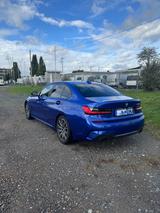 BMW 320d M Sport Automatik M Sport - BMW 320 Gebrauchtwagen in Frankfurt