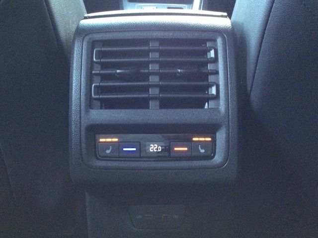 Fahrzeugabbildung Volkswagen Golf VIII GTD DSG Standhzg. Matrix Navi Leder AI