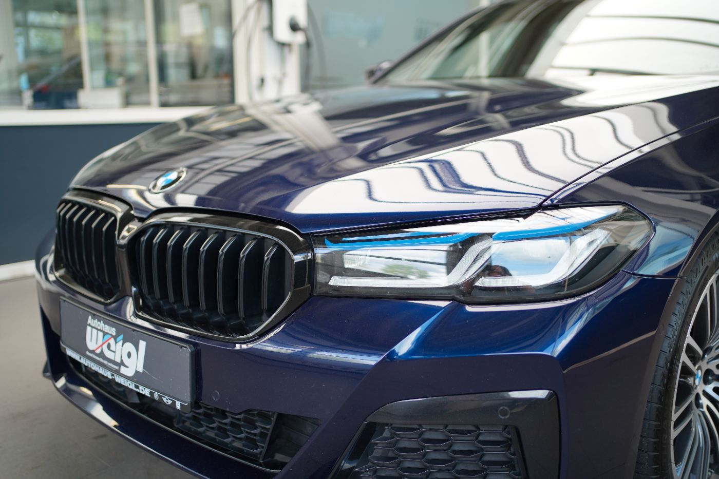 Fahrzeugabbildung BMW 530i M Sport +HeadUp+Komfortzugang+AHK+Laserlich