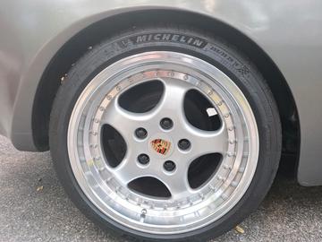 صورة 9 لـ 1987 Porsche 944