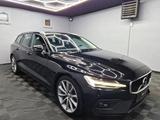 Volvo V60 Momentum|AUTOM|VOLLEDER|LED|R-KAMERA - Volvo V60 in Halle