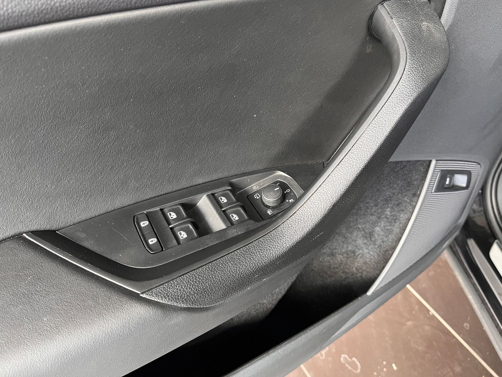 Fahrzeugabbildung SKODA Kodiaq Clever 4x4 PANO 360° LED NAVI