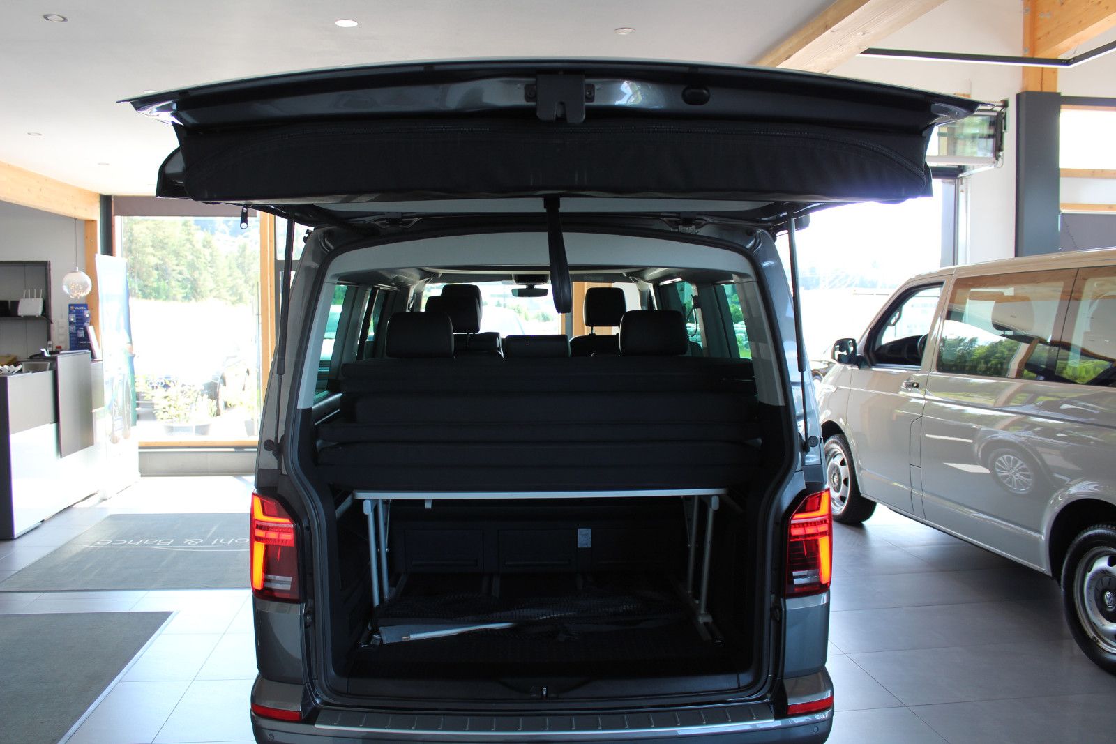 Volkswagen T6.1 California 2.0 TDI DSG Beach Tour FWD foto 12