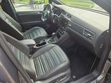 Volkswagen Touran 2.0 TDI SCR DSG Highline  R-line - Volkswagen Touran: Leder