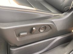 CHEVROLET Suburban 5.3l V8 Premier 4x4*LED*Panodach