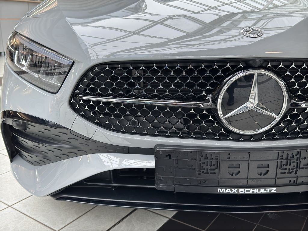 Fahrzeugabbildung Mercedes-Benz A 200 Kompaktlimousine AMG LIne, Night Paket*LED