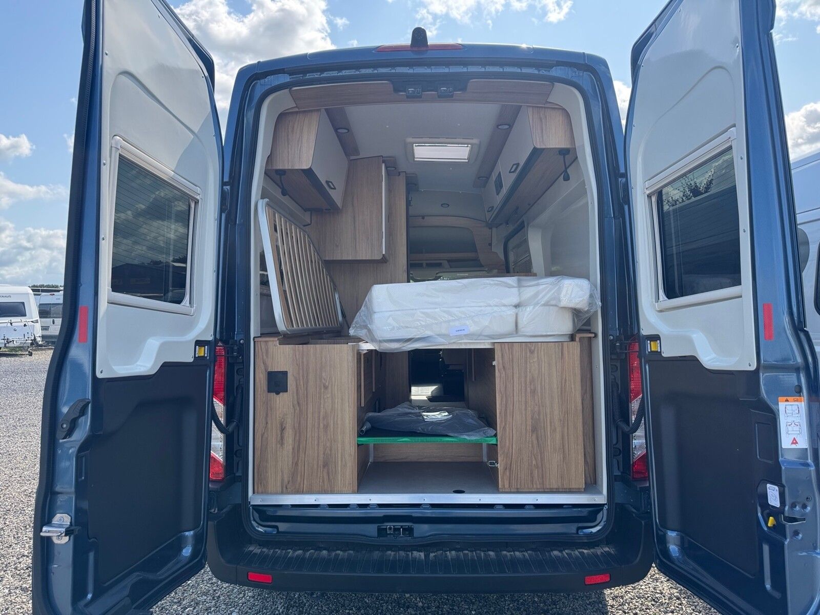 Fahrzeugabbildung Karmann Dexter 4x4 DE 570 AW Klima, Heizung 4KW, RFK