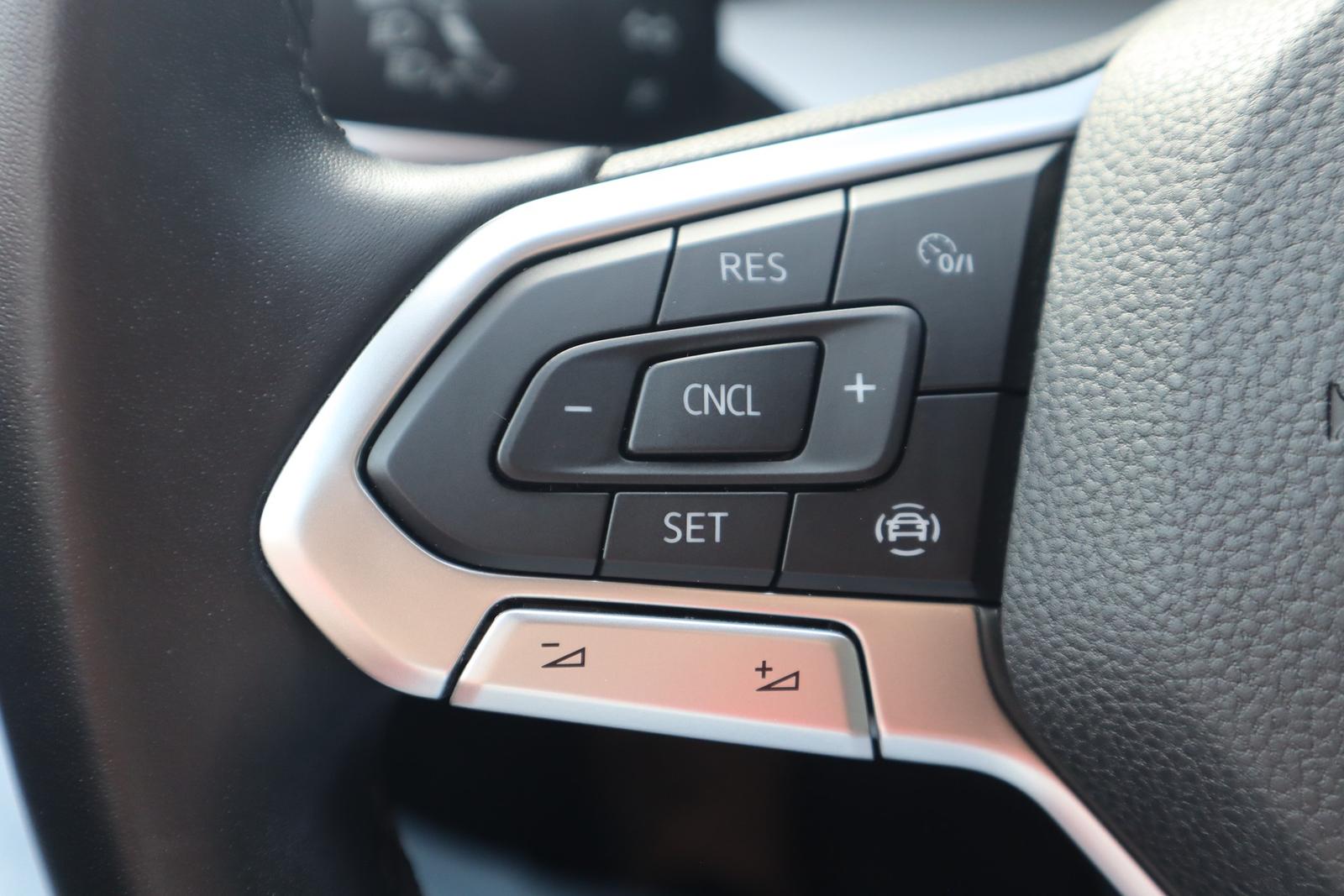 Volkswagen Golf VIII 1.0 Life LED App-Connect Spurhalte, миниатюра 13