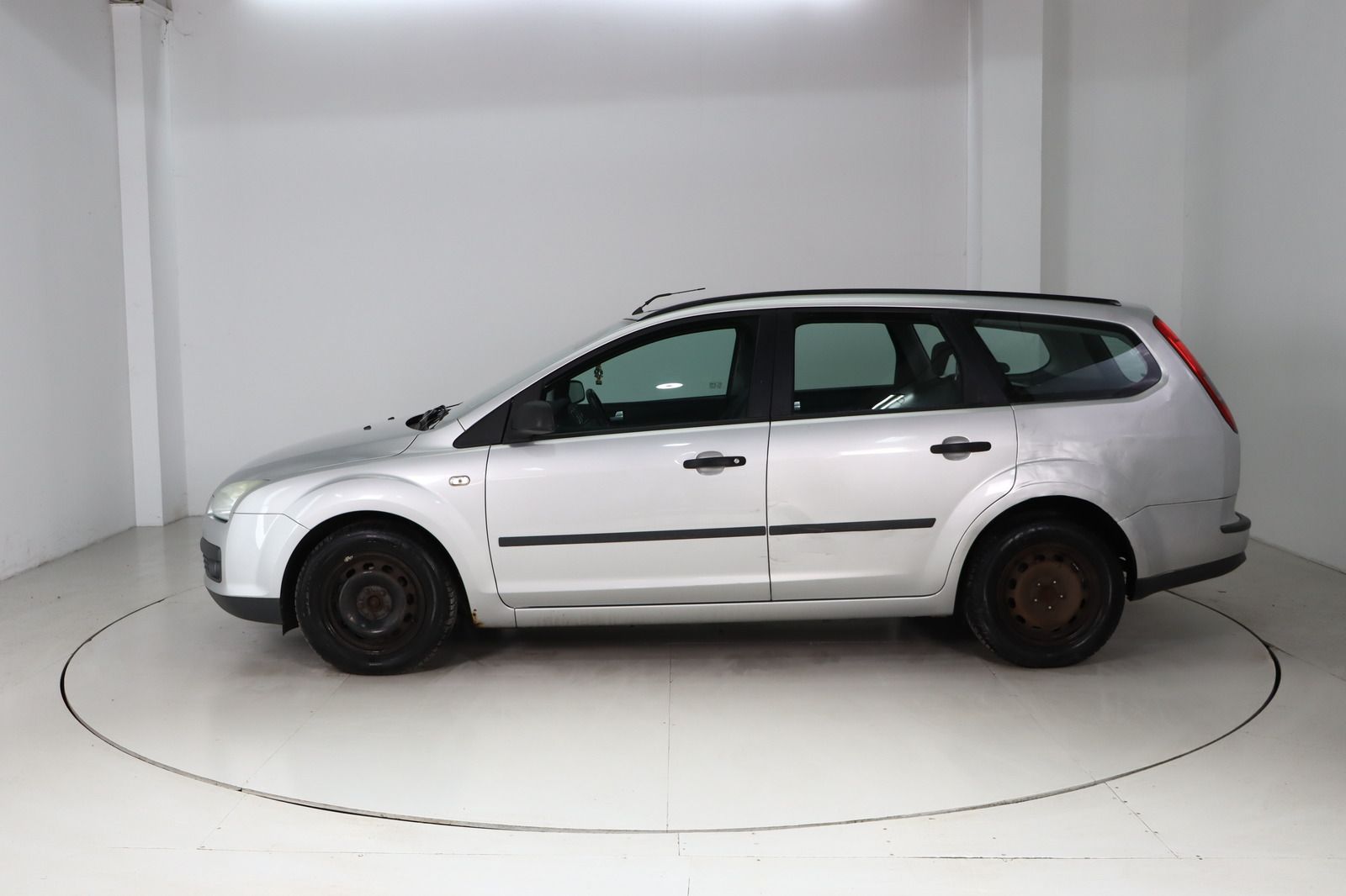 Fahrzeugabbildung Ford Focus 1.6 Ambiente HU/AU 05.26